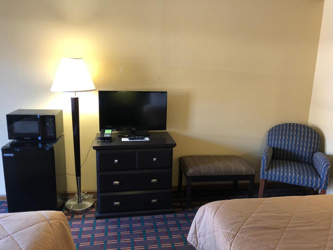 Americas Best Value Inn Maumee/Toledo Esterno foto