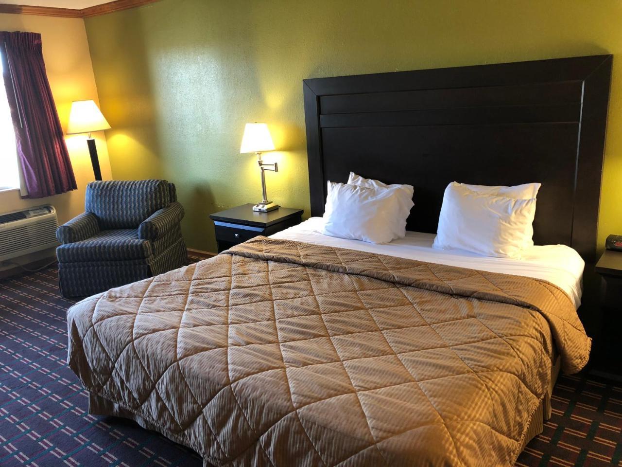 Americas Best Value Inn Maumee/Toledo Esterno foto